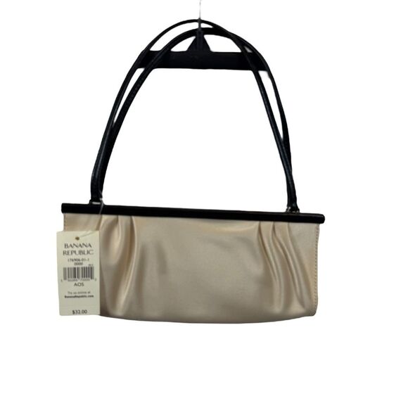 NWT Banana Republic Chic Cream and Black Small Shoulder Bag - Picture 3 of 7